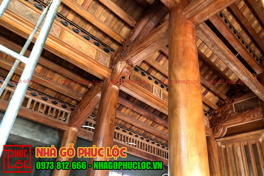 Cột nhà gỗ cổ truyền